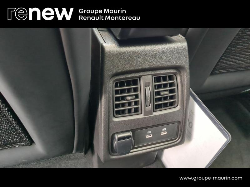 Photo 15 de l’annonce de RENAULT  d’occasion à vendre à VARENNES SUR SEINE