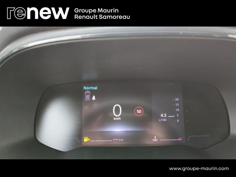 Photo 9 de l’annonce de RENAULT Clio d’occasion à vendre à SAMOREAU