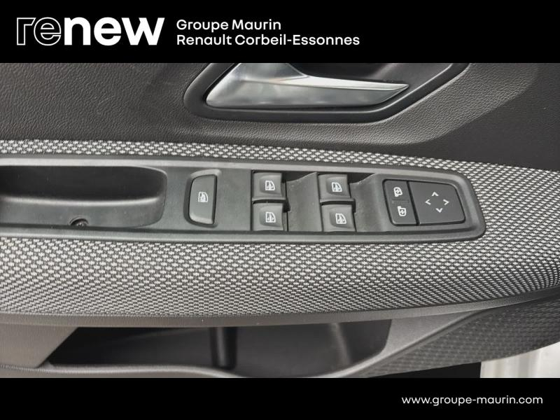Photo 19 de l’annonce de DACIA Sandero d’occasion à vendre à CORBEIL-ESSONNES