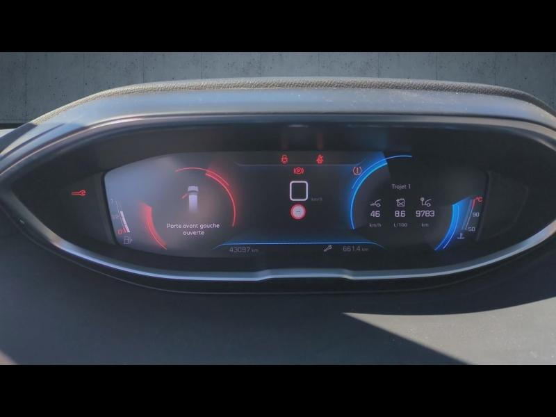 Photo 9 de l’annonce de PEUGEOT 5008 d’occasion à vendre à AIX-EN-PROVENCE