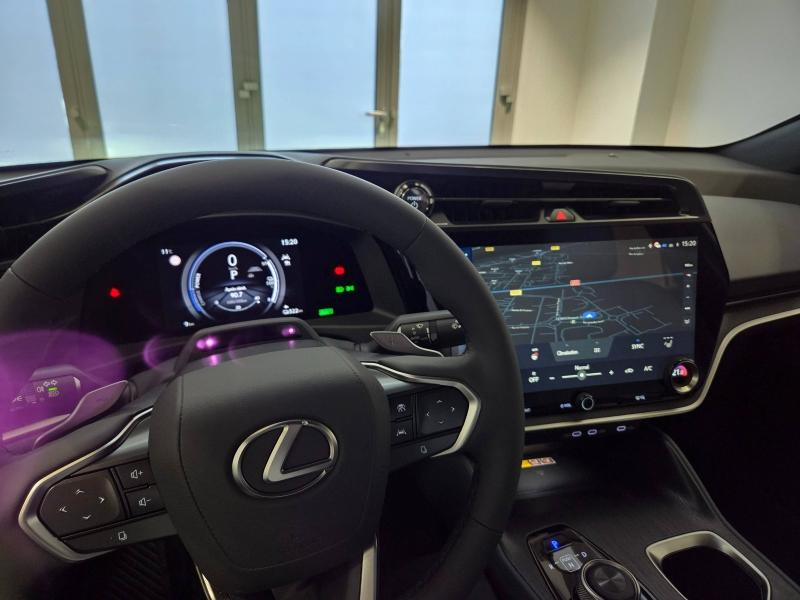 Photo 4 de l’annonce de LEXUS RZ d’occasion à vendre à AUBIÈRE
