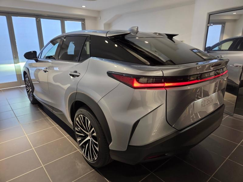 Photo 17 de l’annonce de LEXUS RZ d’occasion à vendre à AUBIÈRE