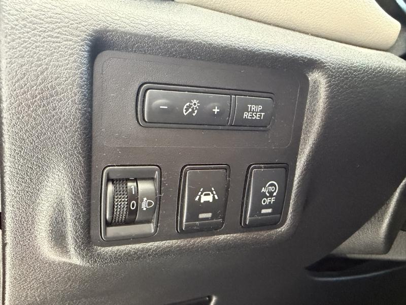 Photo 17 de l’annonce de NISSAN Micra d’occasion à vendre à PAYS DE GEX