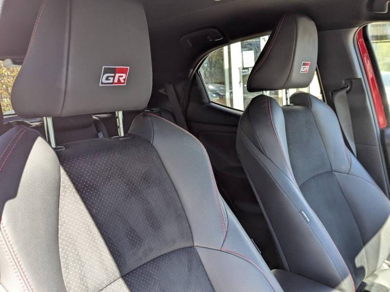 Photo 8 de l’annonce de TOYOTA Yaris d’occasion à vendre à AIX-EN-PROVENCE