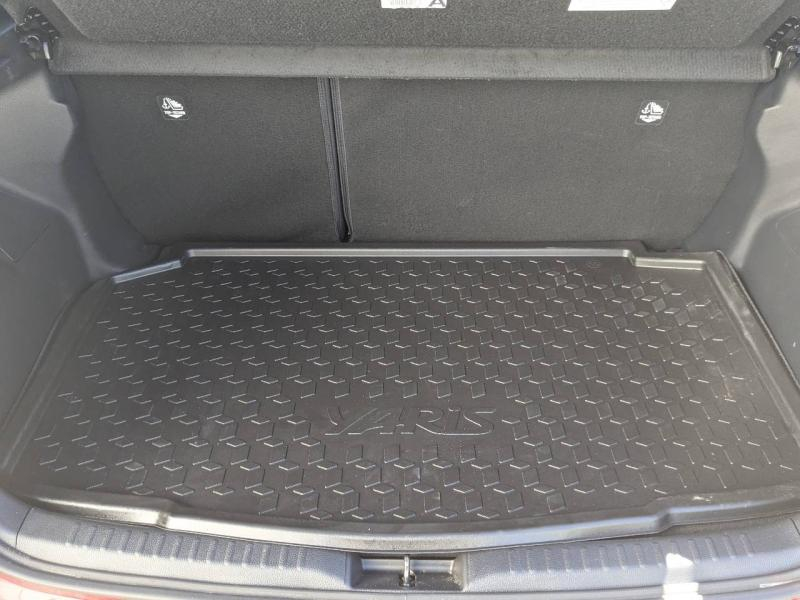 Photo 10 de l’annonce de TOYOTA Yaris d’occasion à vendre à AIX-EN-PROVENCE