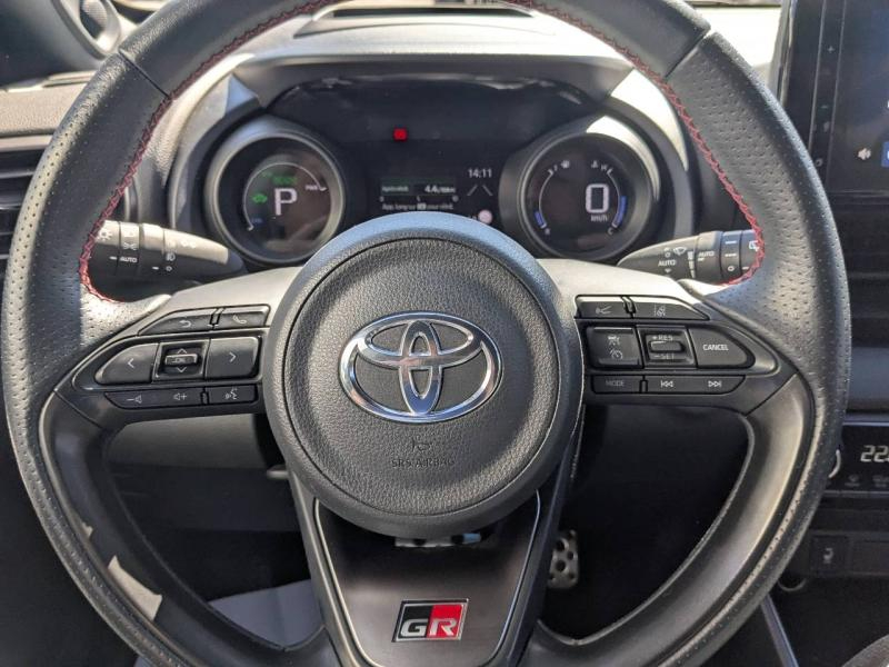 Photo 17 de l’annonce de TOYOTA Yaris d’occasion à vendre à AIX-EN-PROVENCE