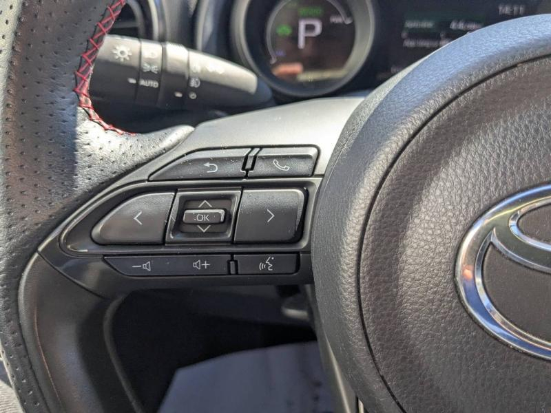 Photo 18 de l’annonce de TOYOTA Yaris d’occasion à vendre à AIX-EN-PROVENCE