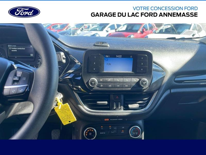 Photo 7 de l’annonce de FORD Fiesta d’occasion à vendre à ANNEMASSE