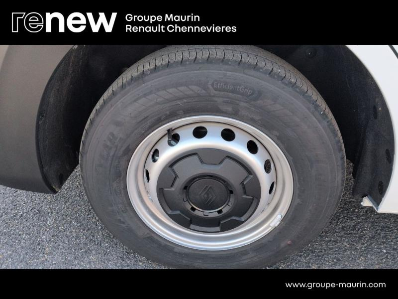 Photo 9 de l’annonce de RENAULT Master Fg VUL d’occasion à vendre à CHENNEVIÈRES-SUR-MARNE