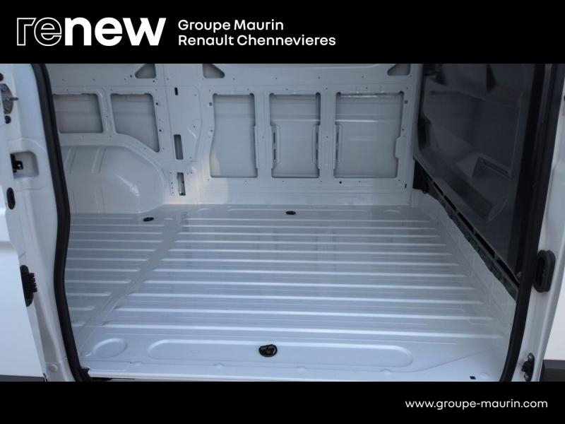 Photo 16 de l’annonce de RENAULT Master Fg VUL d’occasion à vendre à CHENNEVIÈRES-SUR-MARNE