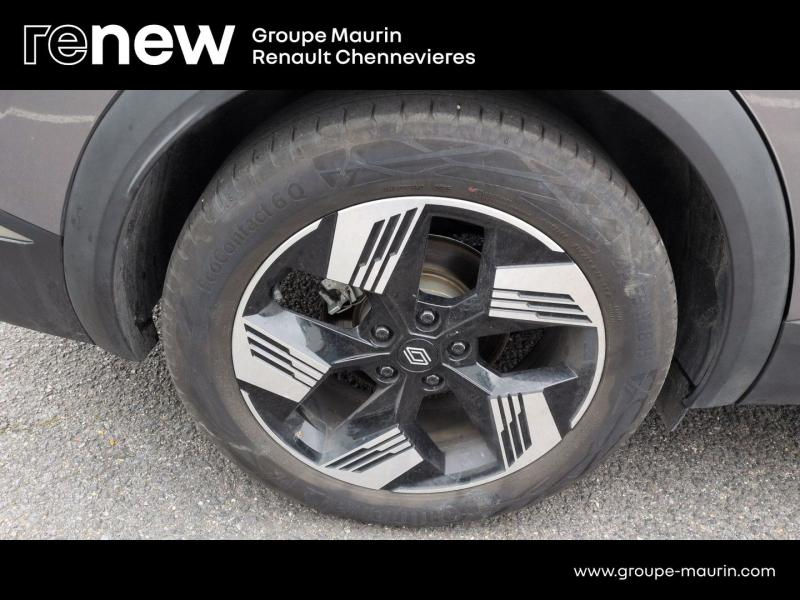 Photo 12 de l’annonce de RENAULT  d’occasion à vendre à CHENNEVIÈRES-SUR-MARNE