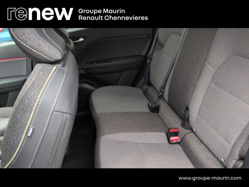 Photo 16 de l’annonce de RENAULT  d’occasion à vendre à CHENNEVIÈRES-SUR-MARNE