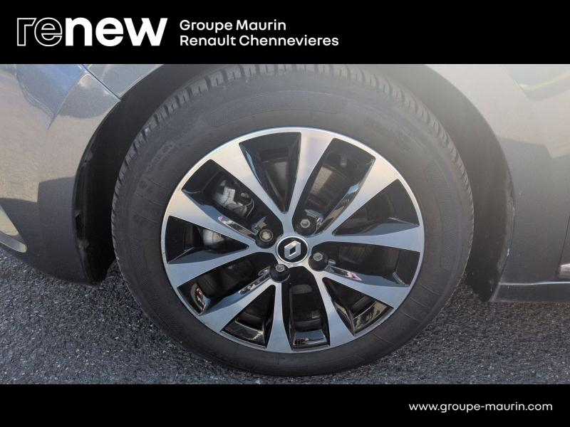 Photo 9 de l’annonce de RENAULT Clio d’occasion à vendre à CHENNEVIÈRES-SUR-MARNE