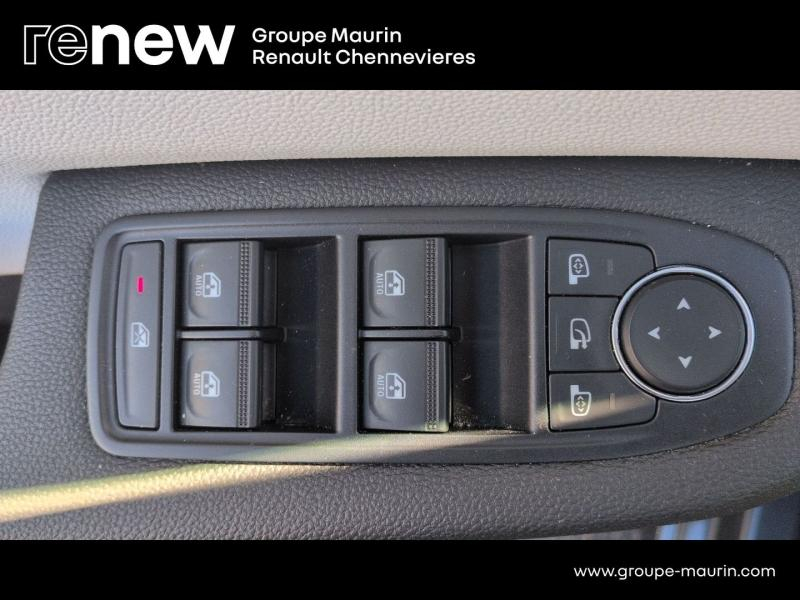 Photo 20 de l’annonce de RENAULT Clio d’occasion à vendre à CHENNEVIÈRES-SUR-MARNE