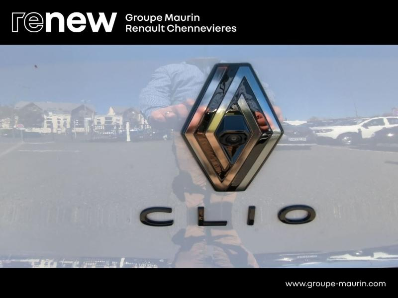 Photo 13 de l’annonce de RENAULT Clio d’occasion à vendre à CHENNEVIÈRES-SUR-MARNE