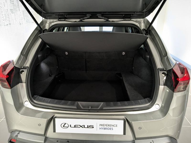 Photo 13 de l’annonce de LEXUS UX d’occasion à vendre à AUBIÈRE