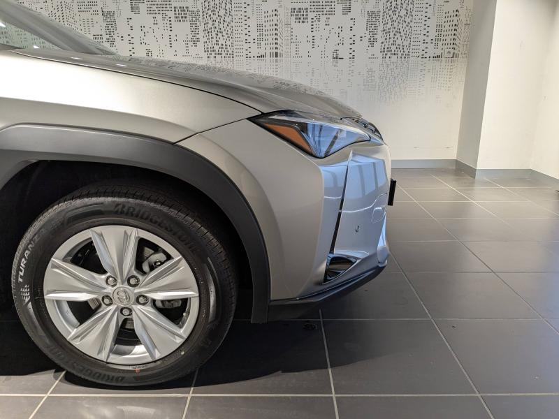 Photo 17 de l’annonce de LEXUS UX d’occasion à vendre à AUBIÈRE