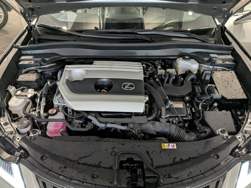 Photo 19 de l’annonce de LEXUS UX d’occasion à vendre à AUBIÈRE