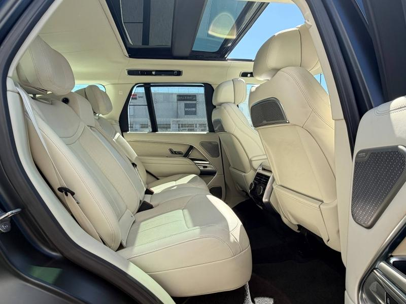 Photo 11 de l’annonce de LAND-ROVER Range Rover d’occasion à vendre à AIX-EN-PROVENCE