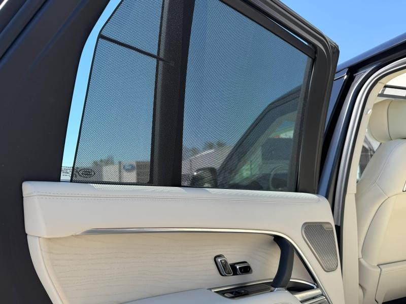 Photo 16 de l’annonce de LAND-ROVER Range Rover d’occasion à vendre à AIX-EN-PROVENCE