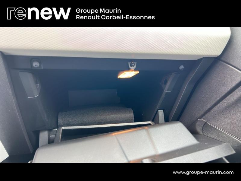 Photo 19 de l’annonce de RENAULT Clio d’occasion à vendre à CORBEIL-ESSONNES