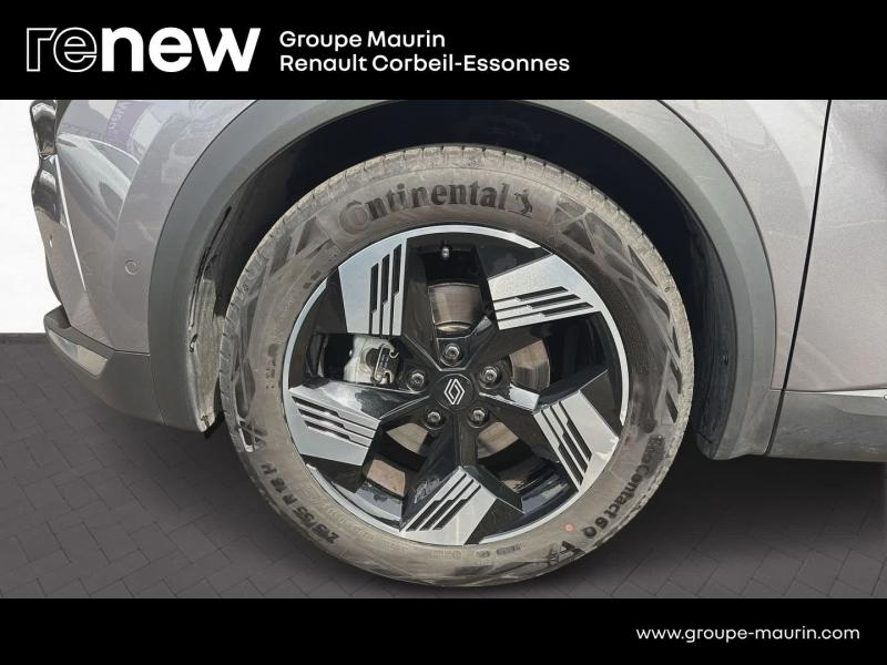Photo 9 de l’annonce de RENAULT  d’occasion à vendre à CORBEIL-ESSONNES