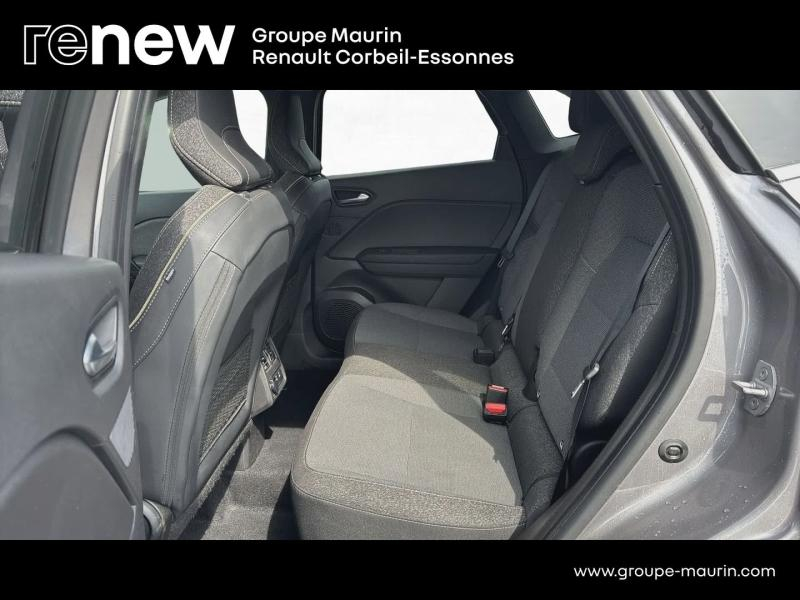 Photo 12 de l’annonce de RENAULT  d’occasion à vendre à CORBEIL-ESSONNES