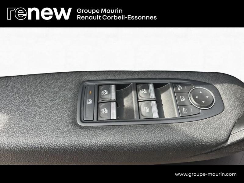 Photo 20 de l’annonce de RENAULT  d’occasion à vendre à CORBEIL-ESSONNES