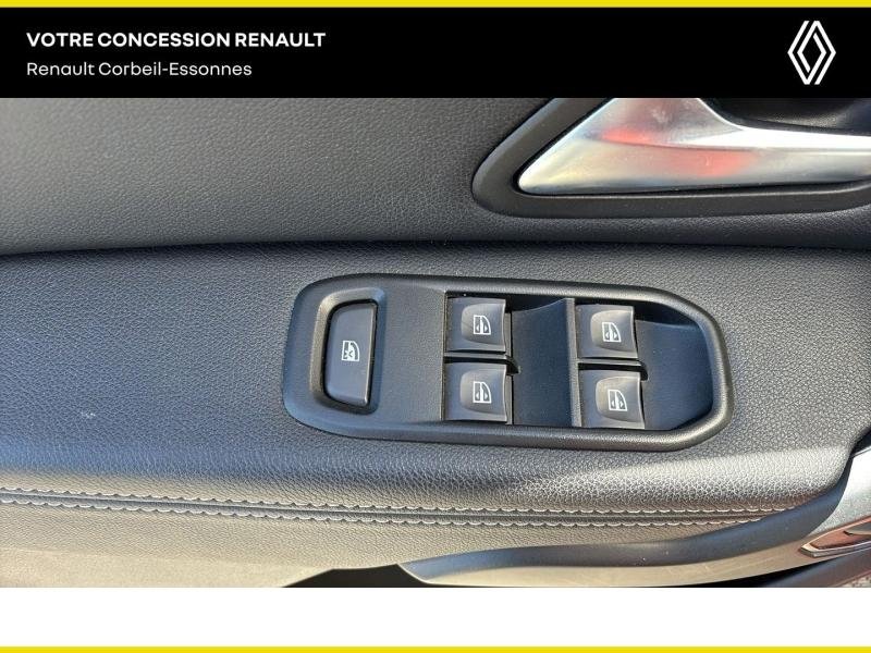 Photo 19 de l’annonce de DACIA Duster d’occasion à vendre à CORBEIL-ESSONNES