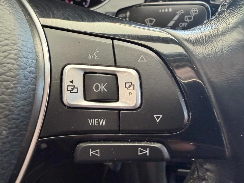 Photo 14 de l’annonce de VOLKSWAGEN Golf d’occasion à vendre à PAYS DE GEX