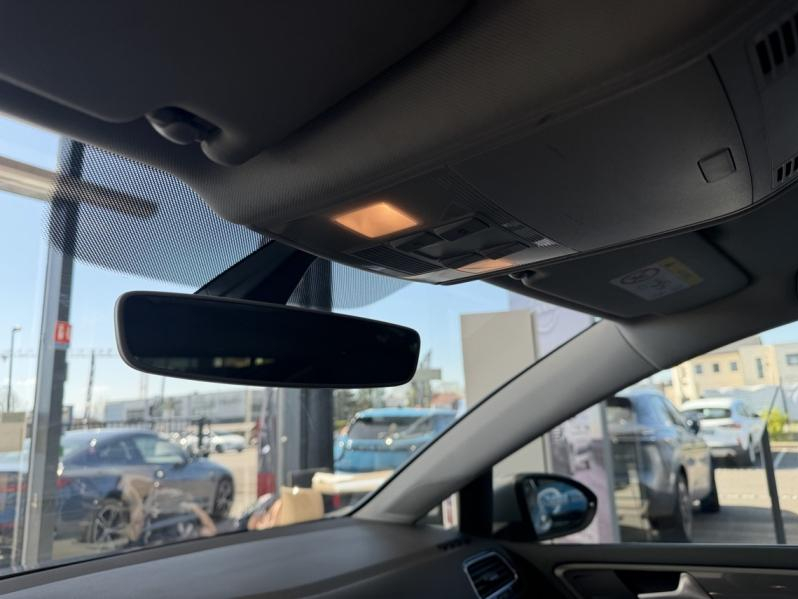 Photo 20 de l’annonce de VOLKSWAGEN Golf d’occasion à vendre à PAYS DE GEX