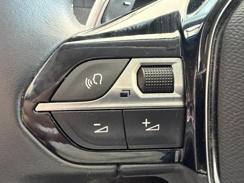 Photo 15 de l’annonce de PEUGEOT 2008 d’occasion à vendre à PAYS DE GEX