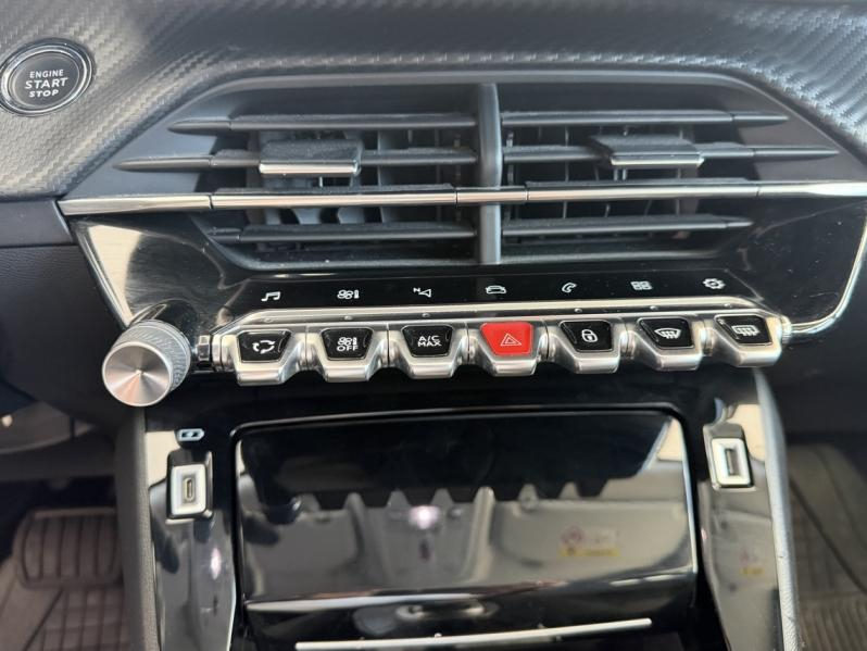 Photo 17 de l’annonce de PEUGEOT 2008 d’occasion à vendre à PAYS DE GEX