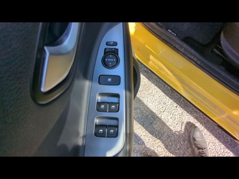 Photo 13 de l’annonce de KIA Rio d’occasion à vendre à MANOSQUE