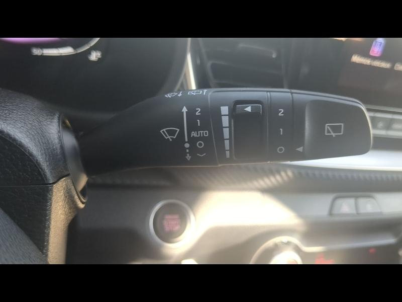 Photo 13 de l’annonce de KIA Stonic d’occasion à vendre à GAP