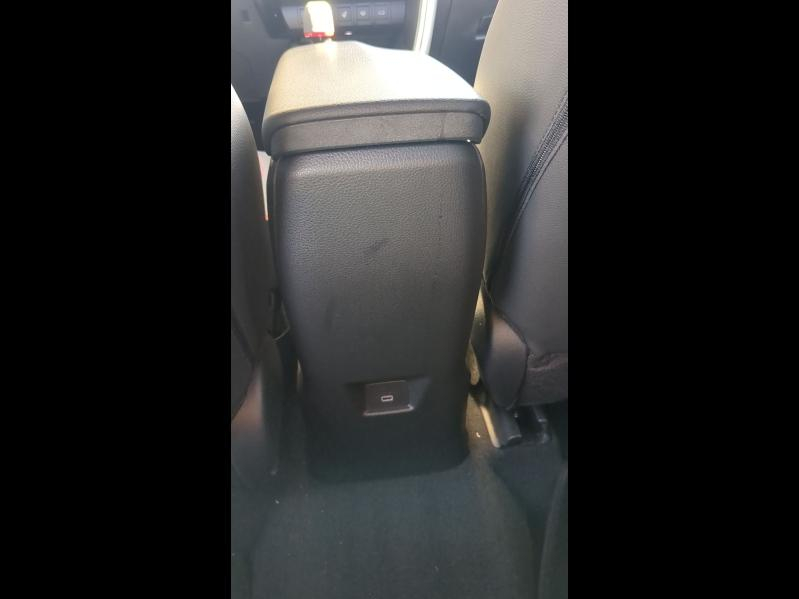 Photo 16 de l’annonce de TOYOTA C-HR d’occasion à vendre à ARLES