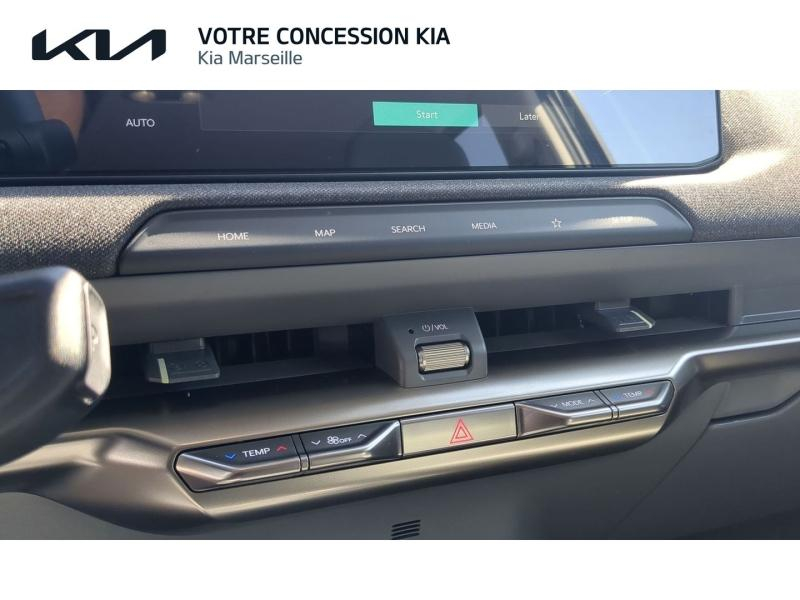 Photo 15 de l’annonce de KIA Carens d’occasion à vendre à MARSEILLE