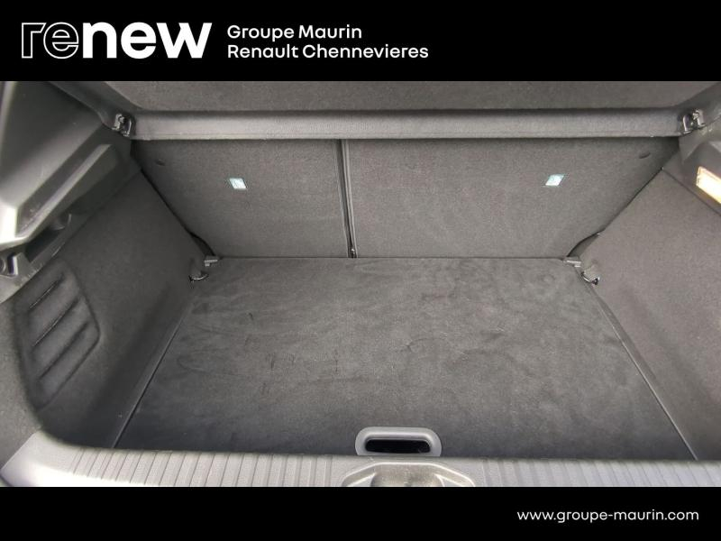 Photo 12 de l’annonce de RENAULT Clio d’occasion à vendre à CHENNEVIÈRES-SUR-MARNE