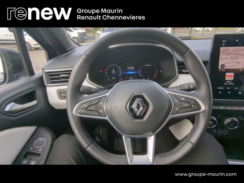Photo 15 de l’annonce de RENAULT Clio d’occasion à vendre à CHENNEVIÈRES-SUR-MARNE