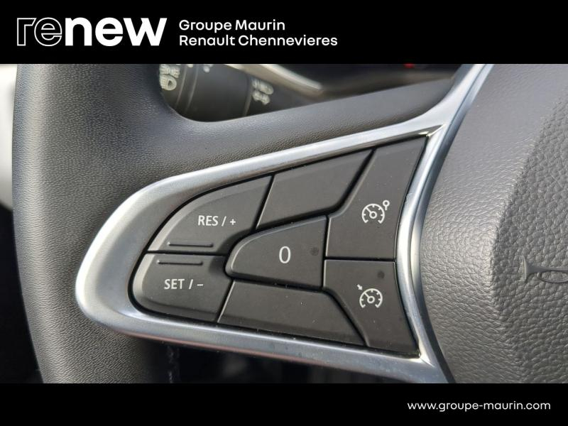 Photo 16 de l’annonce de RENAULT Clio d’occasion à vendre à CHENNEVIÈRES-SUR-MARNE