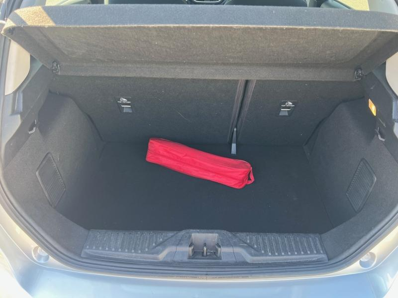 Photo 4 de l’annonce de FORD Fiesta d’occasion à vendre à TOULON