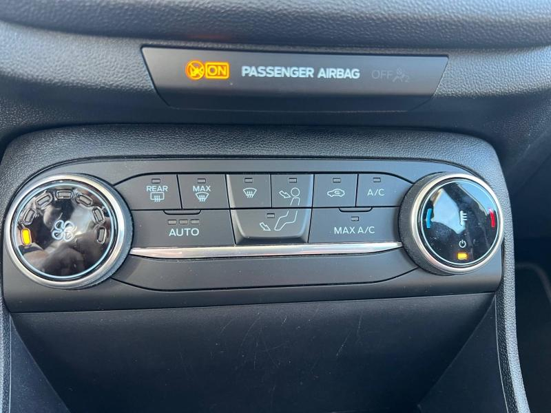 Photo 20 de l’annonce de FORD Fiesta d’occasion à vendre à TOULON