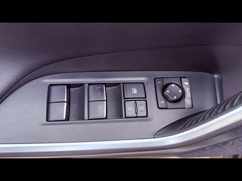 Photo 9 de l’annonce de TOYOTA RAV4 d’occasion à vendre à VITROLLES
