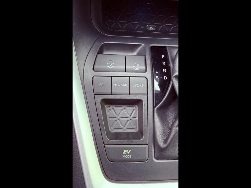 Photo 12 de l’annonce de TOYOTA RAV4 d’occasion à vendre à VITROLLES