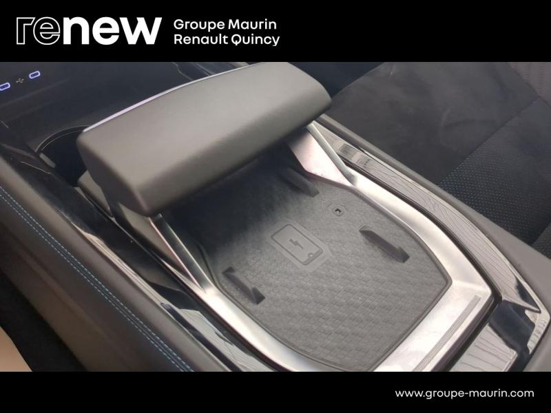 Photo 18 de l’annonce de RENAULT  d’occasion à vendre à QUINCY-SOUS-SÉNART