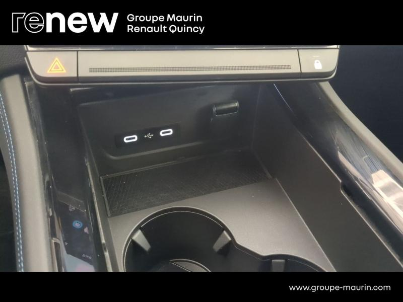 Photo 19 de l’annonce de RENAULT  d’occasion à vendre à QUINCY-SOUS-SÉNART