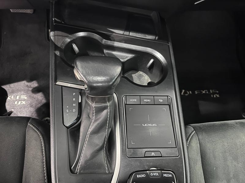 Photo 12 de l’annonce de LEXUS UX d’occasion à vendre à LATTES