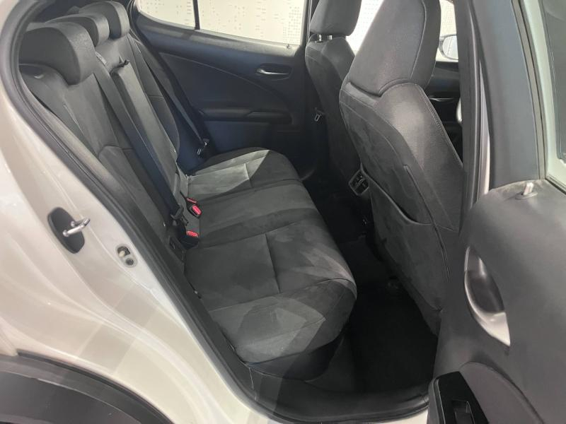 Photo 17 de l’annonce de LEXUS UX d’occasion à vendre à LATTES