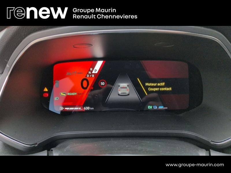 Photo 19 de l’annonce de RENAULT  d’occasion à vendre à CHENNEVIÈRES-SUR-MARNE