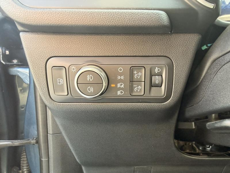 Photo 10 de l’annonce de FORD Kuga d’occasion à vendre à MARSEILLE